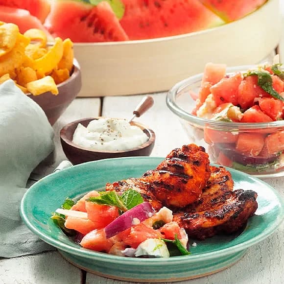 Grillad kycklinglårfilé med melonsallad och yoghurtsås