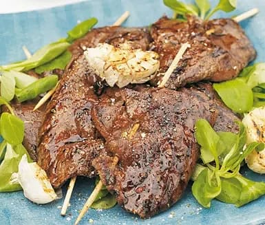 Grillad lövbiff fylld med vitlöksost
