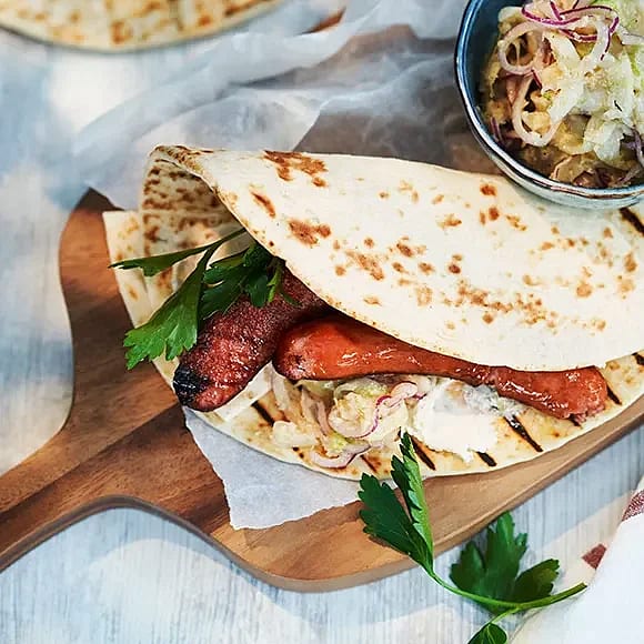 Grillad salsiccia med piadinabröd