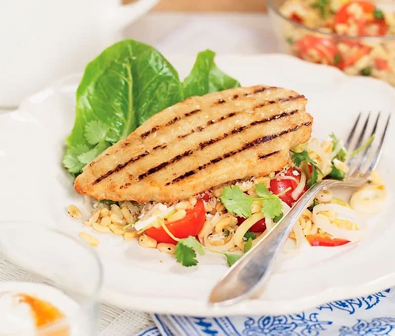Grillade filéer med matvetesallad