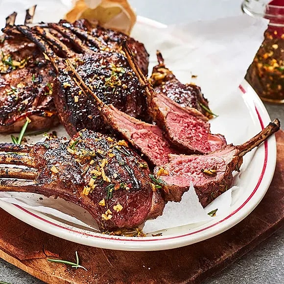 Grillade lammracks med rosmarin