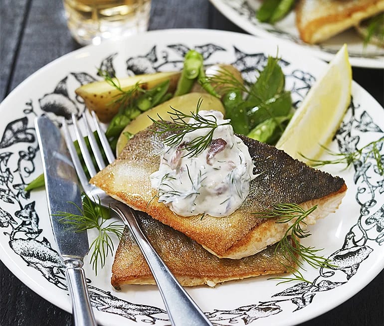 Halstrad röding med dill- och ansjovissås