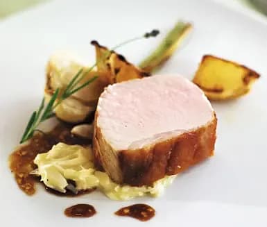 Helstekt fläskkotlett med lavendel och vitlök