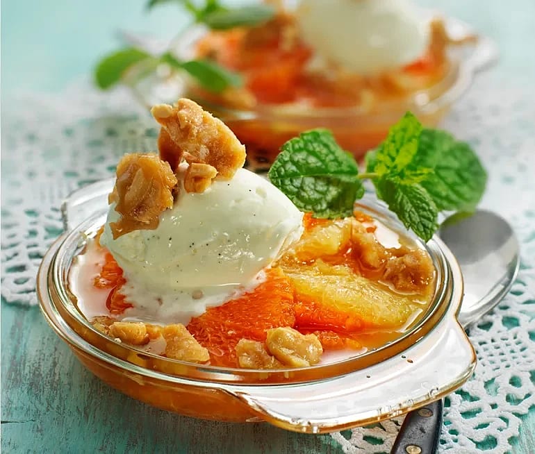 Ingefärskokt citrus med nötkrokant