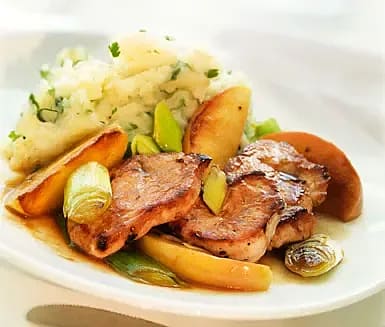 Kalkon med äpplen och selleripuré