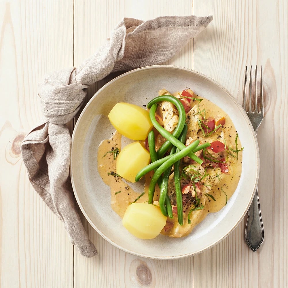 Kalkongryta med paprika och basilika