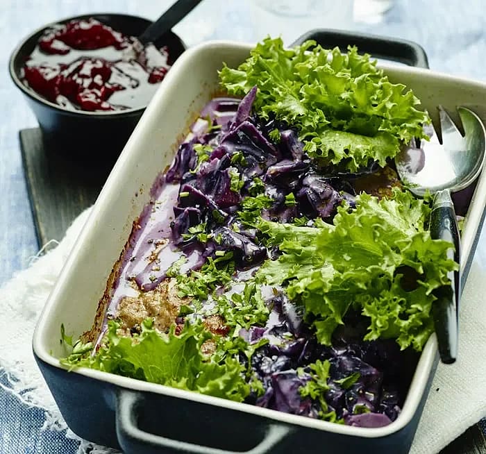 Kålpudding på rödkål
