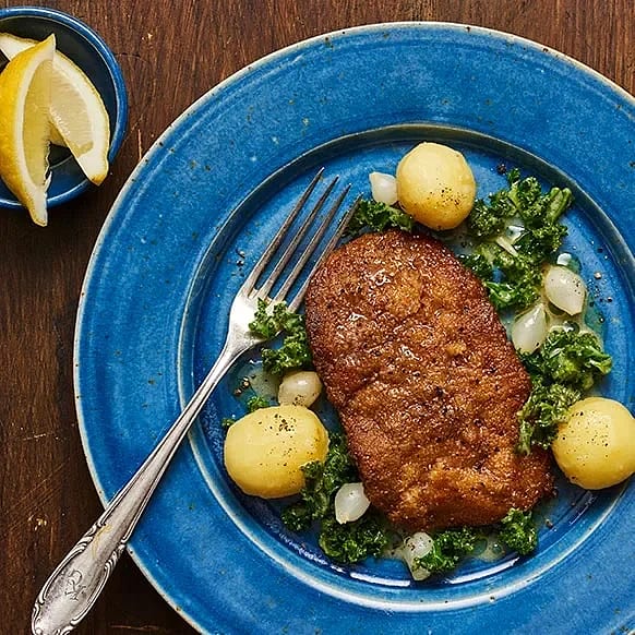 Kalvschnitzel med ljummen potatissallad