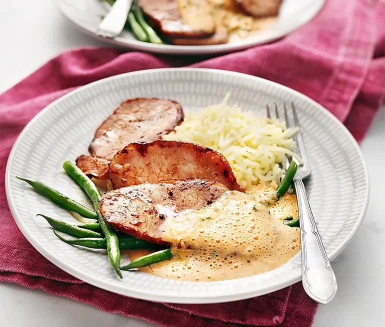 Kassler med paprikasås och haricots verts