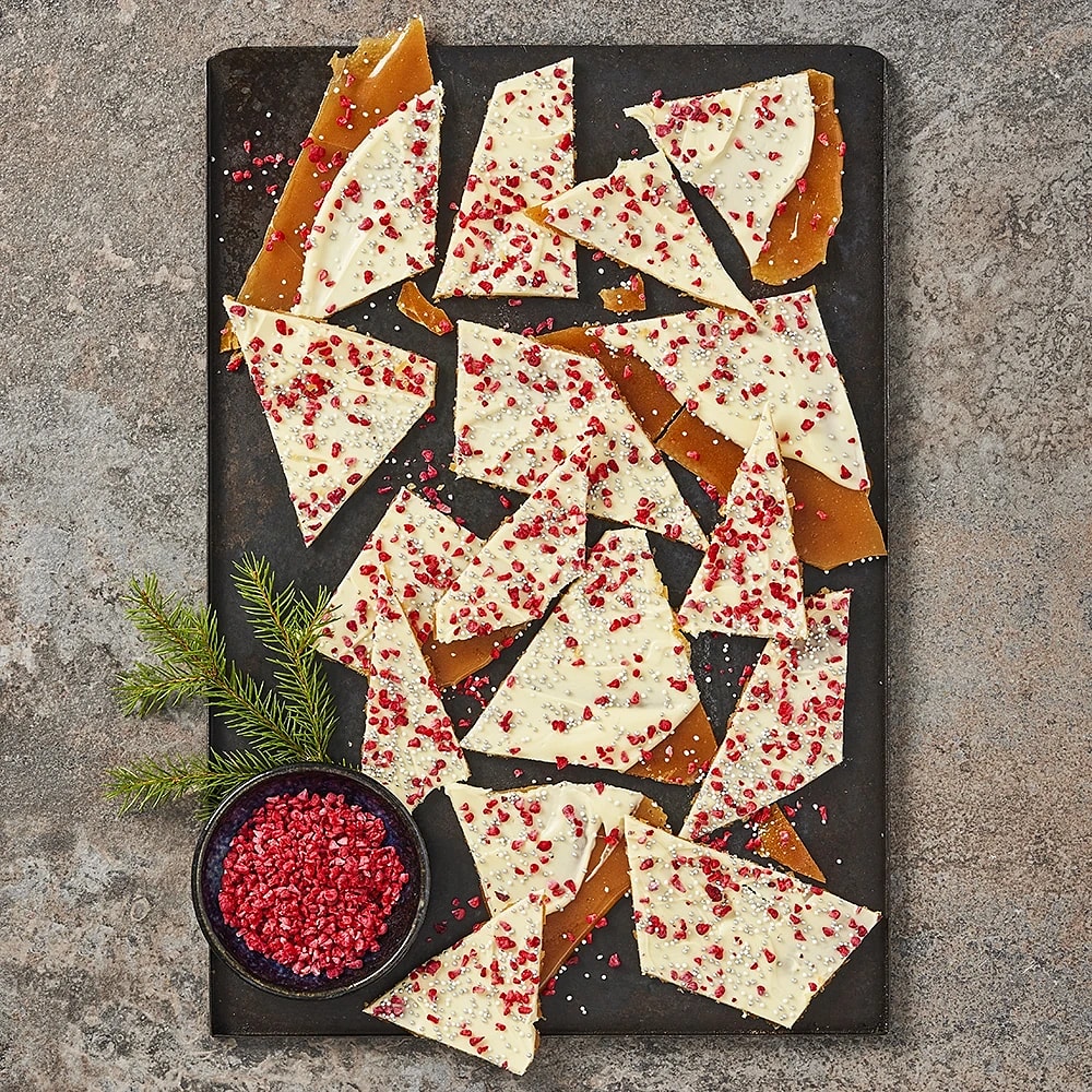 Knäckig vit chokladbräck