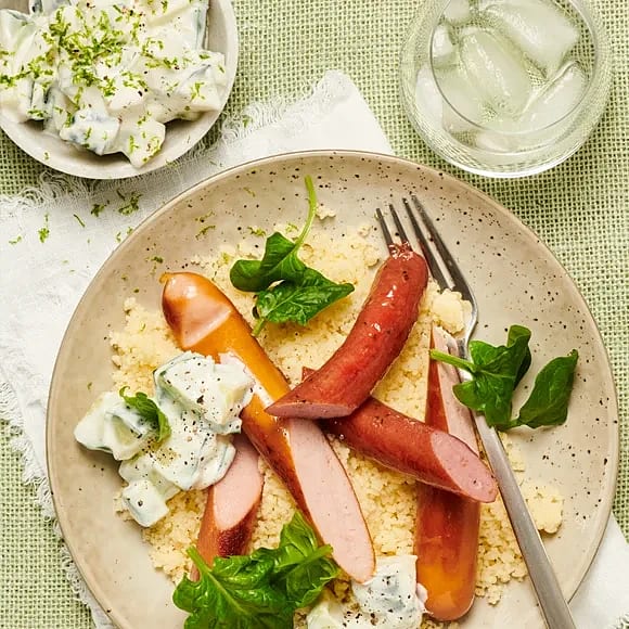 Korvar med gurkyoghurt och couscous