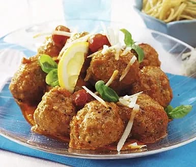 Köttbullar i tomat- och citronsås
