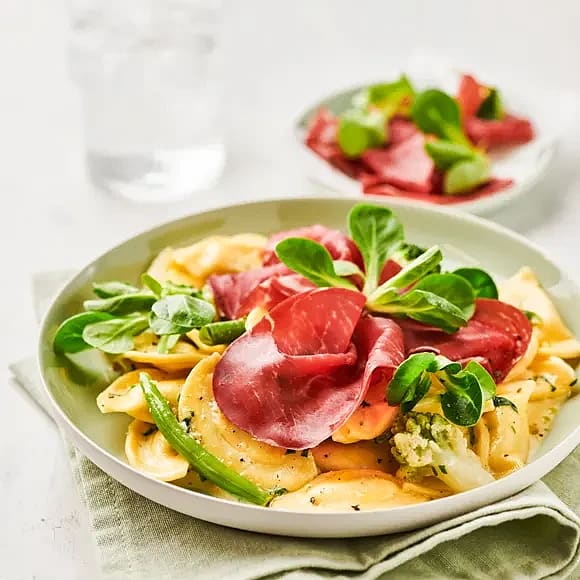 Krämig ravioli med bresaola
