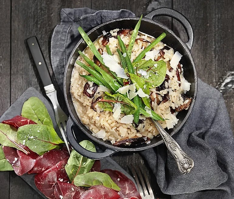 Krämig svamprisotto med bresaola och haricots verts