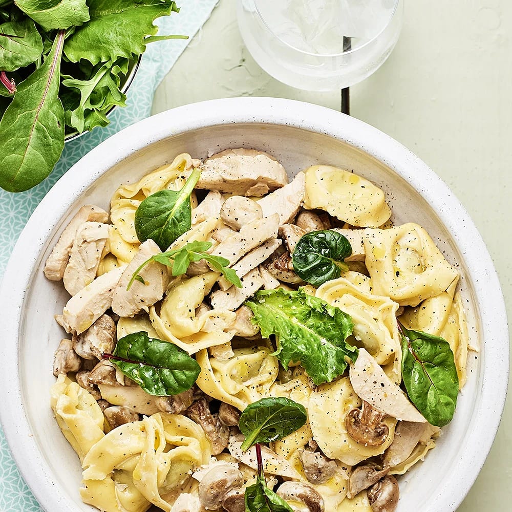 Krämig tortellini med kyckling och champinjoner