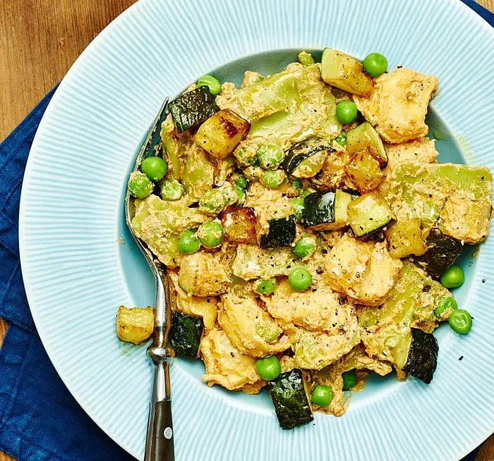 Krämig tortellini med ricotta och tomatpesto