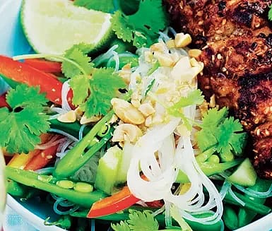 Krispig nudelsallad