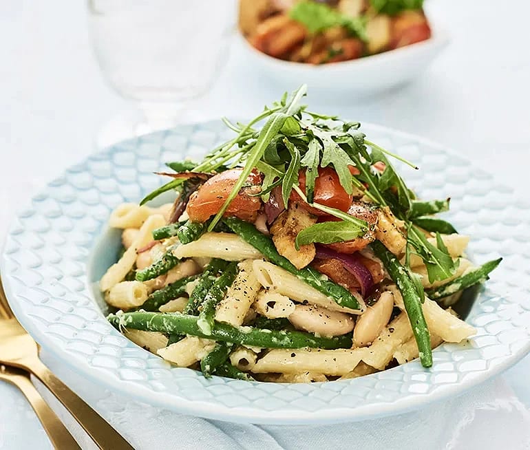 Kronärtskockspasta med bönor och ruccola