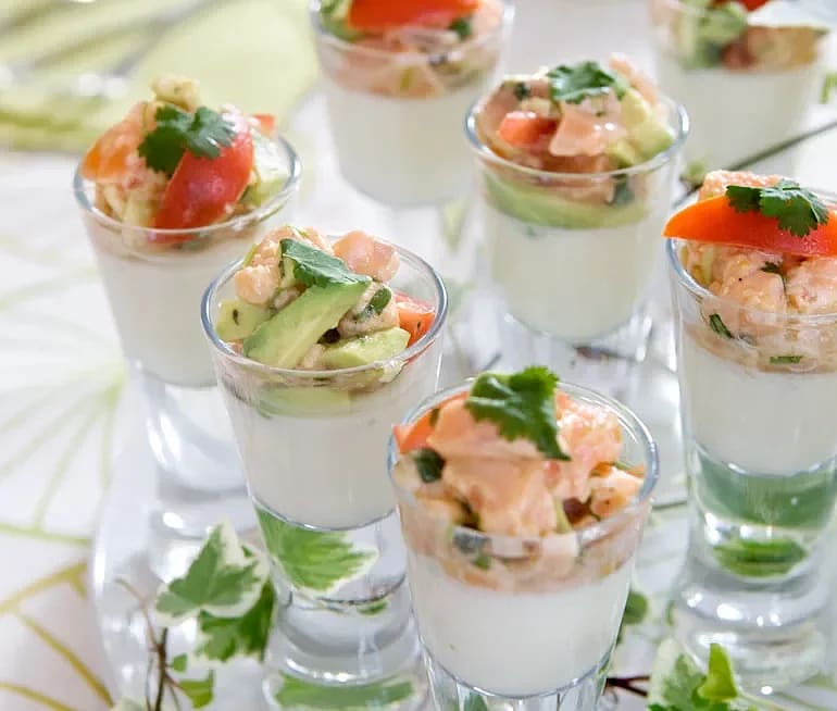Kryddig pannacotta med laxceviche
