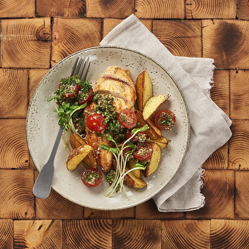 Kryddstekt kyckling med chimichurrisallad