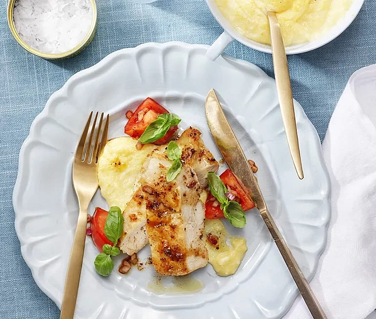Kyckling med polenta och tomat