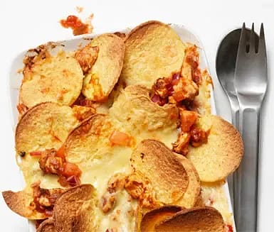 Kyckling med tomat, salsa, ost och nachos
