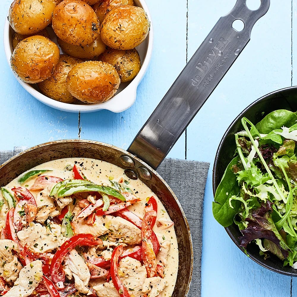 Kyckling- och paprikagryta med rostad potatis