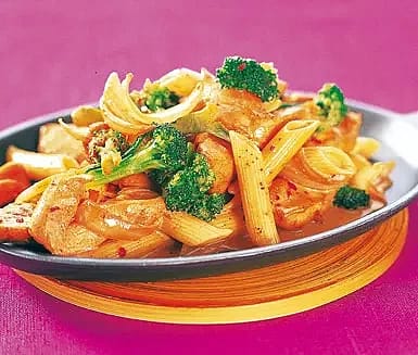 Kyckling tandoori, pasta & broccoli