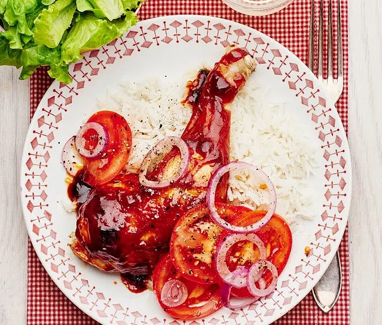 Kycklingklubba BBQ med tomatsallad