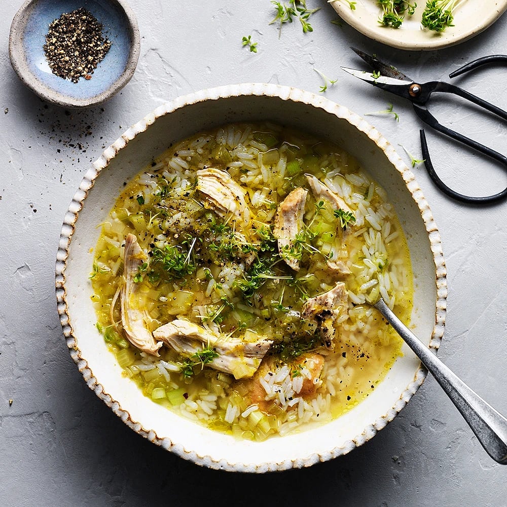Kycklingsoppa med ris och citron