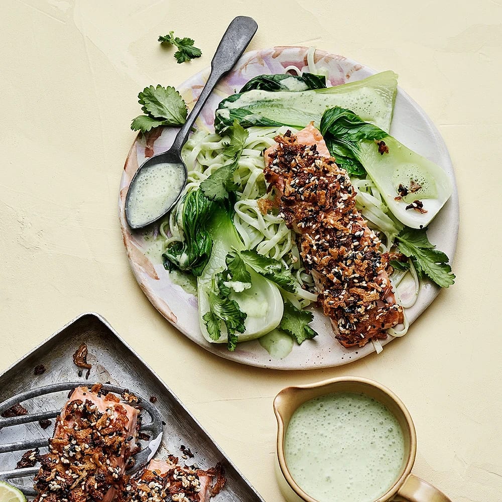 Lax med nudlar och kokos- och limedressing
