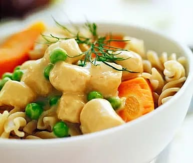 Laxbollar med ärter och morotspasta