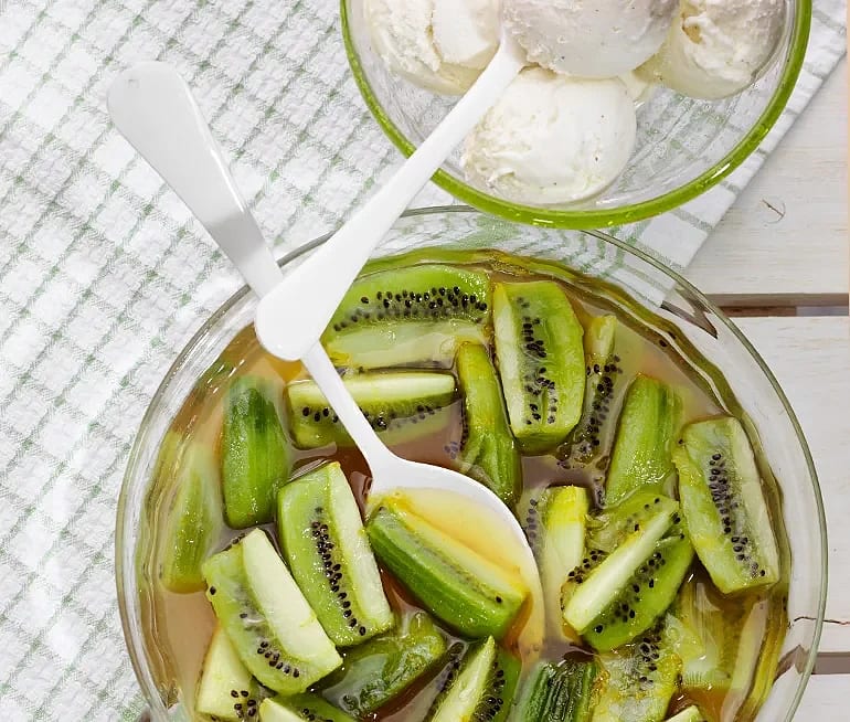 Lime- och ingefärsmarinerad kiwi