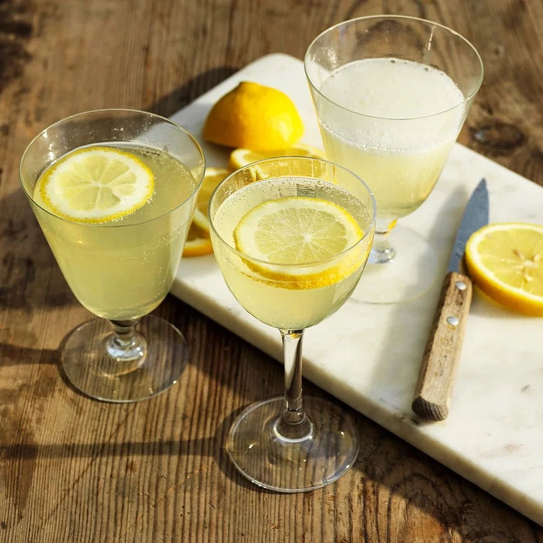 Limoncello spritz
