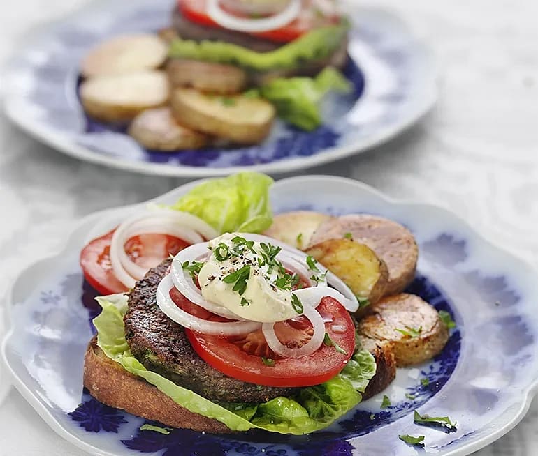 Linsburgare med rostad potatis