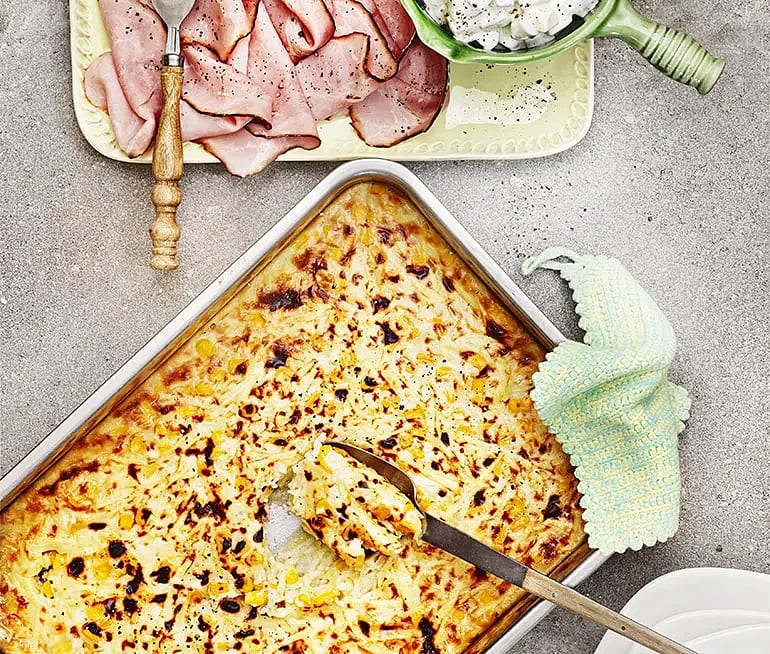 Majskaka med svartrökt bog