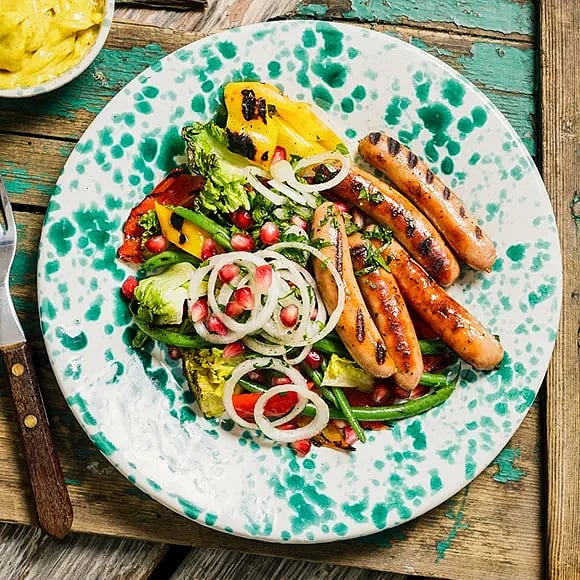 Minisalsiccia med granatäpplesallad