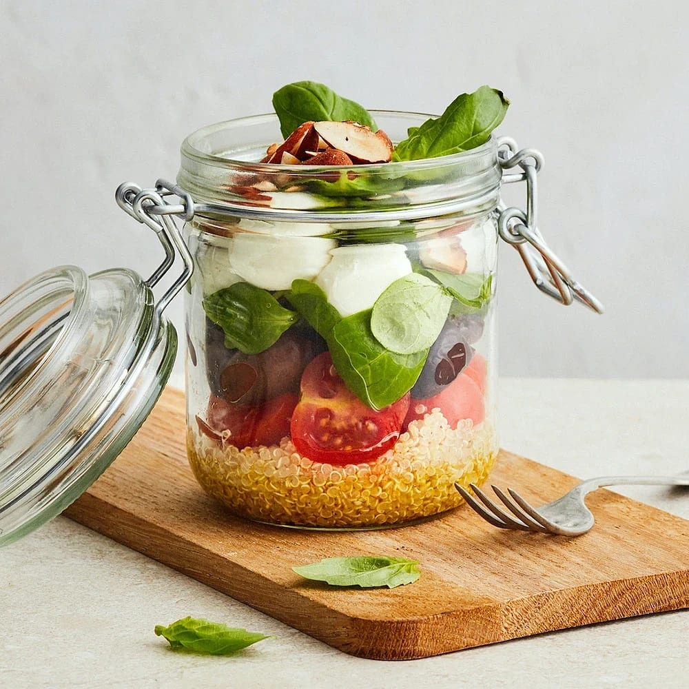Mozzarella- och tomatsallad med quinoa