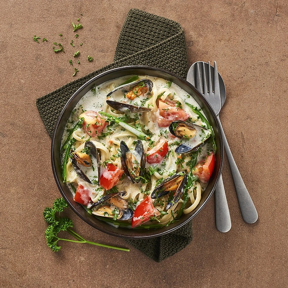 Musselpasta med bönor och persilja