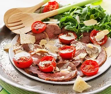 Örtbakad lammstek med vitlökscrème och parmesan