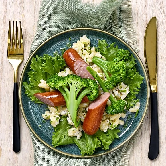 Ostwurst med stuvade makaroner