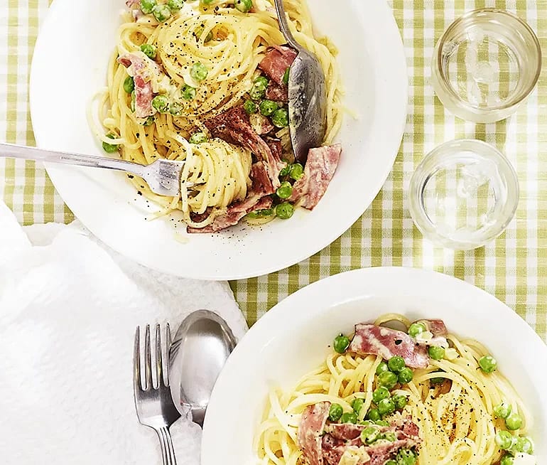 Pasta carbonara med kalkonbacon