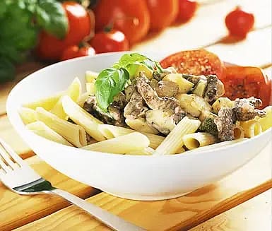 Pasta med rostbiff- och squashröra
