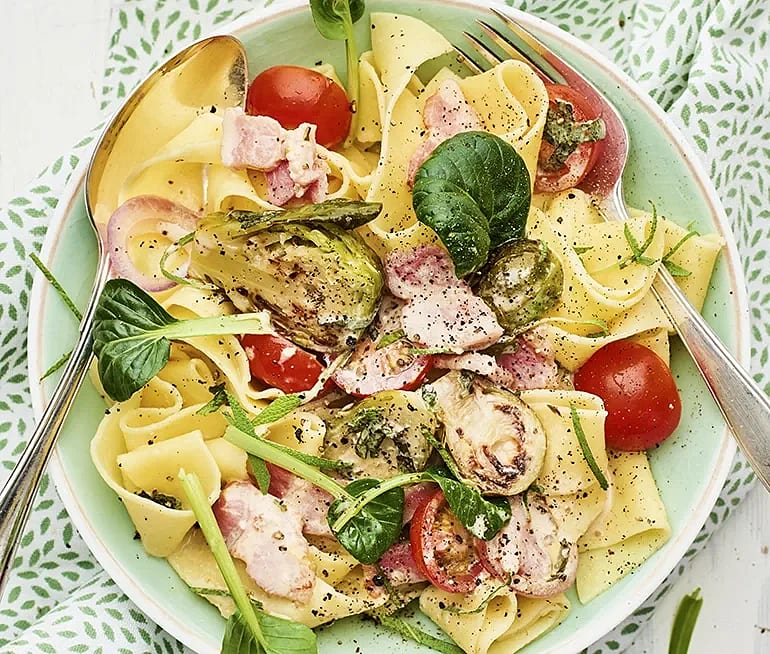 Pasta med salvia och pancetta