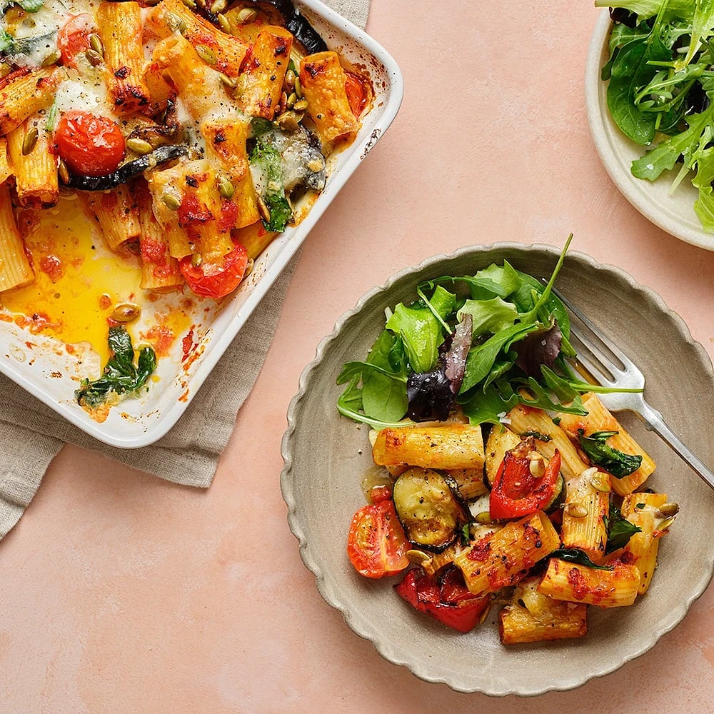 Pastagratäng med rostade grönsaker och mozzarella
