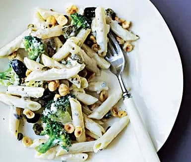 Penne med broccoli, mascarpone och gorgonzola