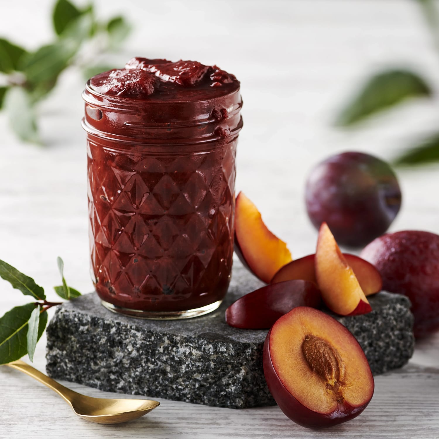 Plommonchutney med anis och mörk choklad