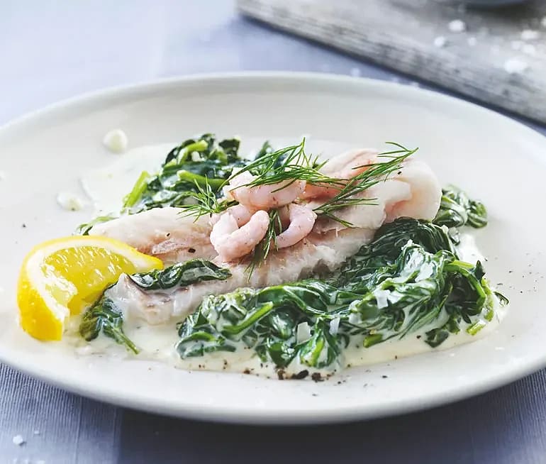 Pocherad Alaska pollock med citrondoftande spenat