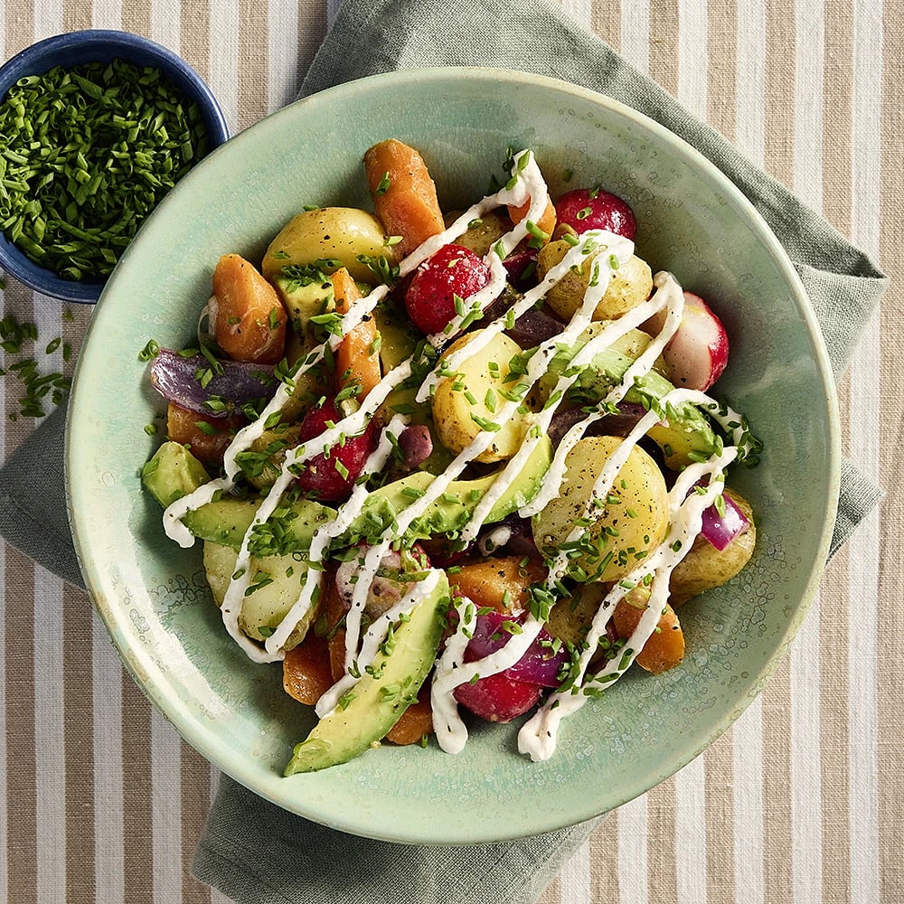 Potatis och avokadosallad i citronette med pepparrotskräm