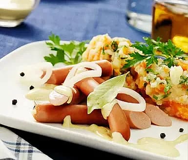 Potatis- och morotsmos med varmkorv
